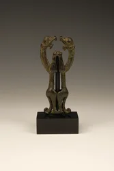 Bronzen leeuwenfiniaal, 9e-8e eeuw v.Chr. (brons)